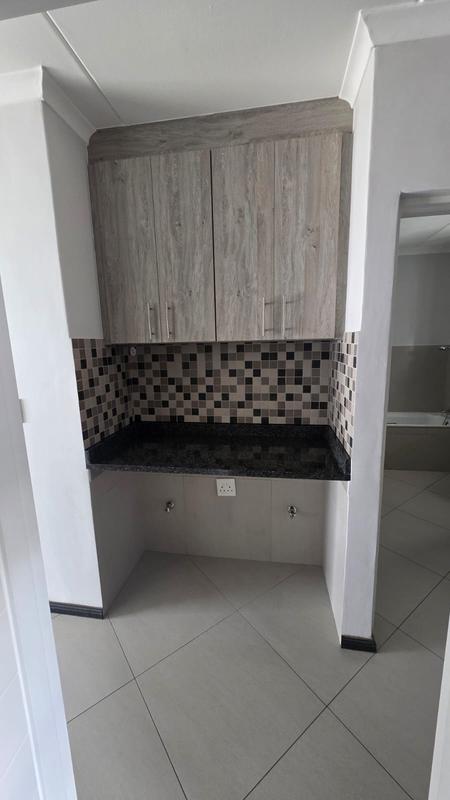 To Let 2 Bedroom Property for Rent in Buh Rein Estate Western Cape